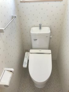 岡山県赤磐市M様邸の新築完成写真のトイレです。