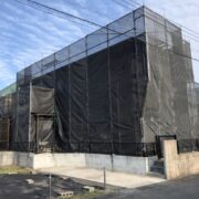 実家塗装始めました‥