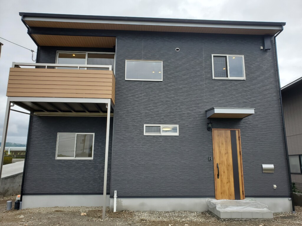 高知市大津のTさん邸の新築完成写真です。 | 高知で新築一戸建てを建てるならサンブランドハウス