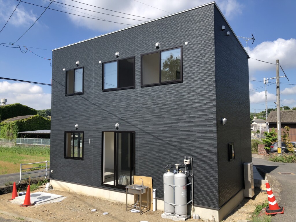 岡山市のMさん邸の新築完成写真です。 | 岡山で月々三万円で新築一戸建てを建てるならサンブランドハウス